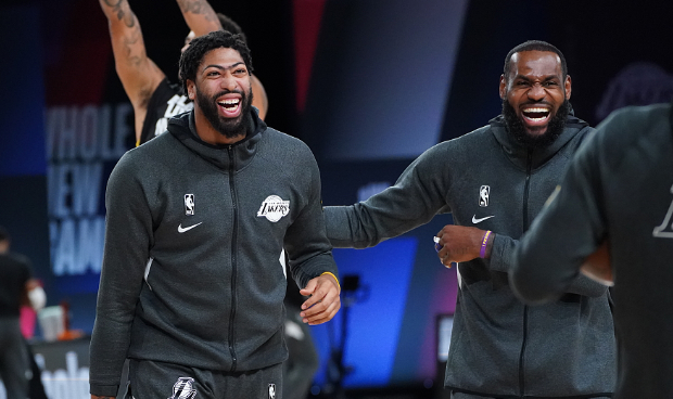 库兹马|库兹马三分绝杀!湖人124-121掘金结束三连败,詹姆斯29+12,约基奇12分