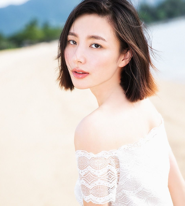 陈雅婷|有种“透视装”叫陈雅婷，女人看了都会脸红，难怪王思聪会沉沦！