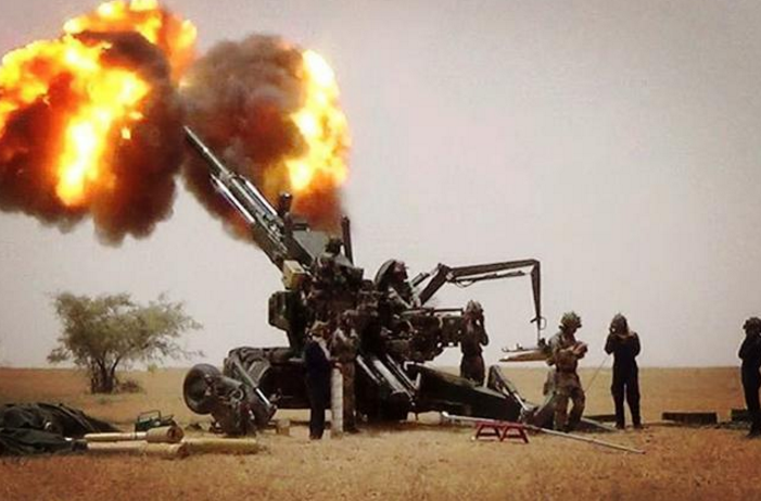 印度@3万印军凌晨全面进攻：摧毁26个目标3百人伤亡，山谷响起隆隆炮声