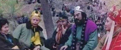 『西游记』《西游记》中用过的纸片人 形象逼真无违和, 如今你能看出来吗