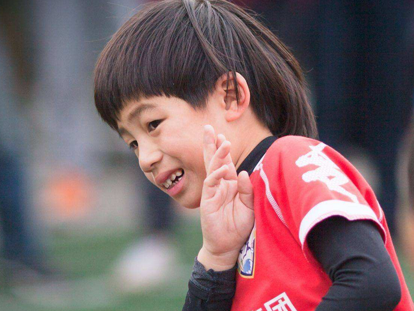 【巴塞罗那】9岁成为国足顶梁柱，天才永不被埋落，已然前往巴萨试训