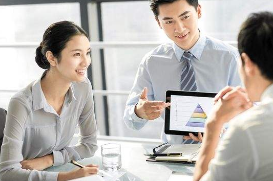 国企|某985硕士国企工作两年，晒出真实工资，众人：我没看错吧