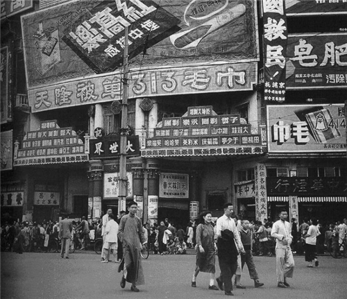 「」清朝有一奇才,借钱从不花,到期只还利息,靠此却攒下百万身家