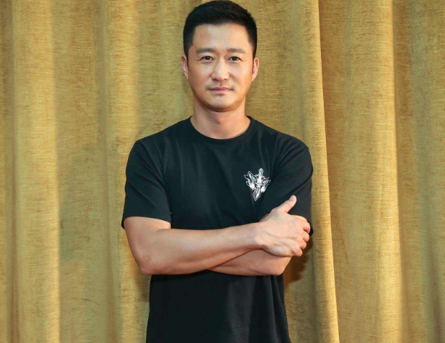 吴京|当年嫌弃吴京配不上她，抛弃吴京转身嫁给富豪，如今成卖鱼大婶