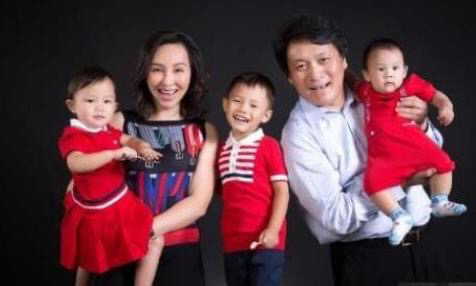 郭靖宇|19岁与导演私奔，裸奔在地下室生下3胎，今丈夫用7部剧将她捧红