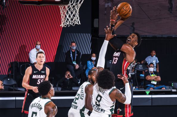 钟南山|4-1挺进东部决赛！热火103-94雄鹿，巴特勒17+10+6，字母哥缺阵