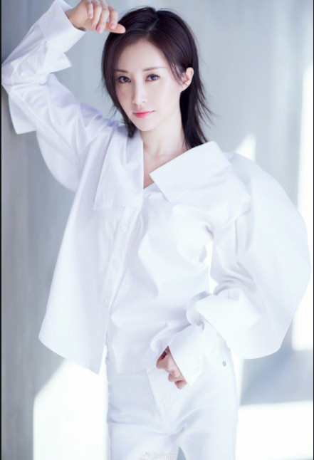 女人味|她才是“顶级的美人儿”，到底有多撩人？如今32岁女人味十足！