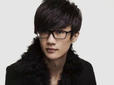 【许嵩】哪首歌歌词最少？许嵩8个字，李荣浩2个字，他1个字火遍全网