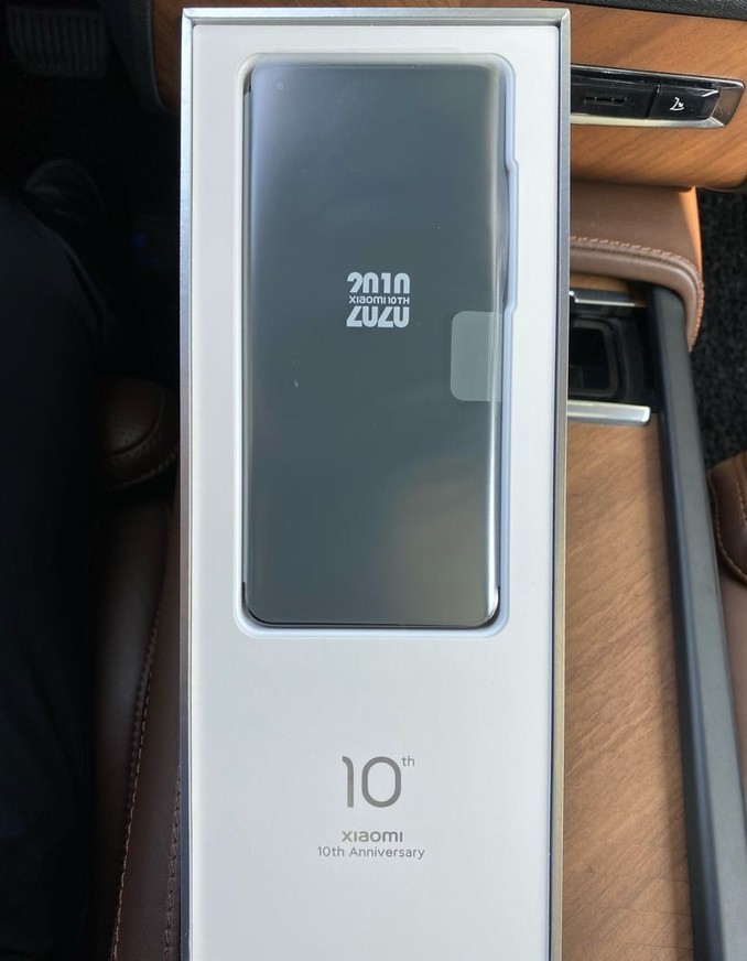 |米10升级至尊纪念版开箱,真的值得吗?