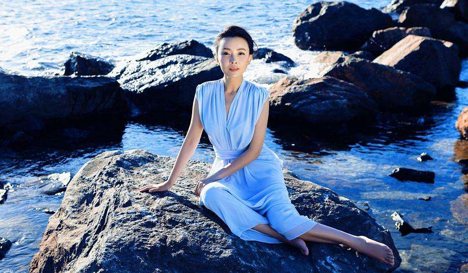 『张嘉译』她因太强势与张嘉译离婚，随后却爱上孙红雷，42岁美的像18岁少女
