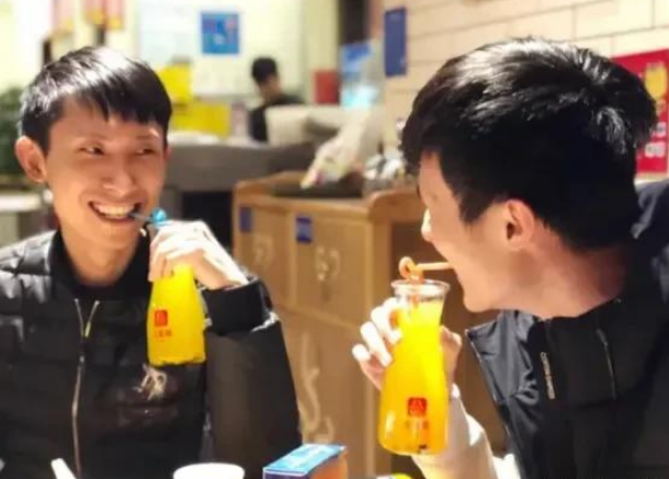 王者荣耀：王者荣耀：曾经AG的职业选手现在连新人都打不过！网友;扎心了！