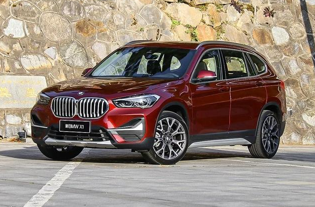 #宝马X1#宝马X1全款落地23.88万左右，价格与CRV和奇骏相差不多，但性价比高！