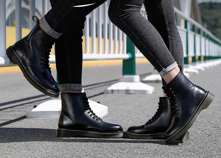 |亏损近35个亿，耐克力邀李佳琦合作后仍卖不动，究竟输在哪里？