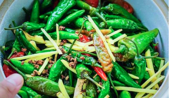 『辣椒』好吃的腌辣椒都是怎么做的？只需三步