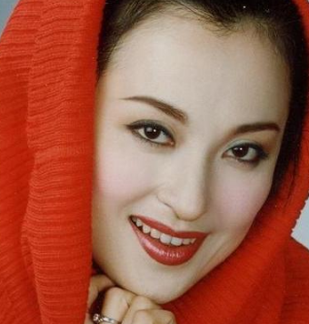 #王璐瑶#王璐瑶：名噪一时大陆女星，中俄混血，被万梓良小三，嫁百亿富豪