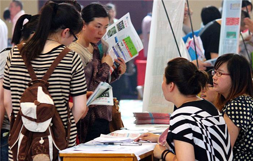 @孙女高考仅得47分，爷爷含泪要求复查考卷，成绩出来后全家沉默了