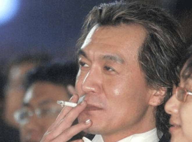 『戒烟』“吸烟者”，如果保持这2处“干净”，无需戒烟，或许还能长寿