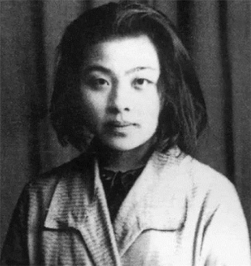 丁玲：民国奇女子，同时爱上2个男人，主动提出3人同居，后来怎样？