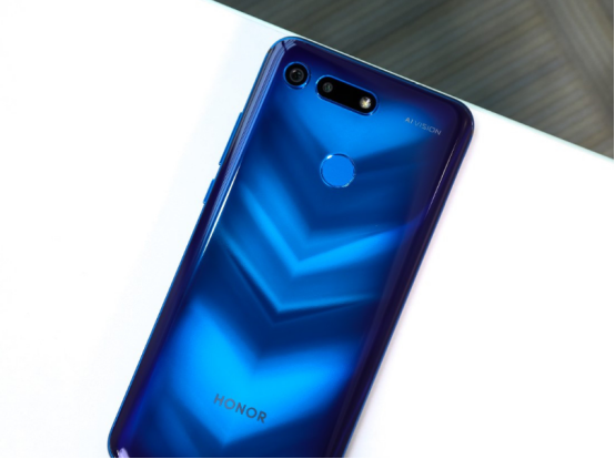 [华为荣耀]它被誉为华为跳水王，问世一年接近清仓价，现在入手太划算