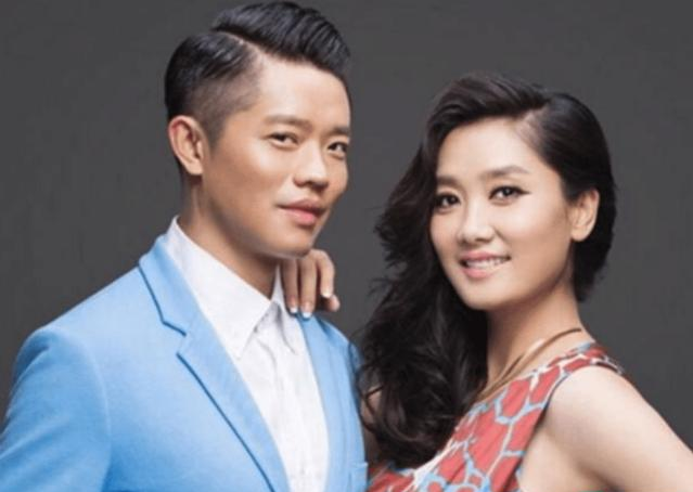 星光大道@她曾是《星光大道》冠军，在春晚“C位压轴唱”，1年后却沦落“街头卖唱”