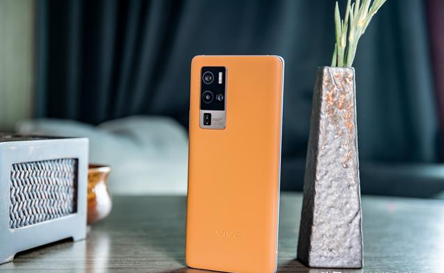 驾驶|仅有7.49mm的机身厚度，vivo X50的设计你给你几分？