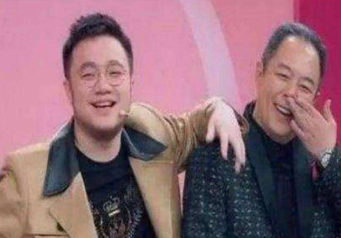 英达|同是英达儿子，一个年薪百万为国争光，另一个31岁成“反面教材”