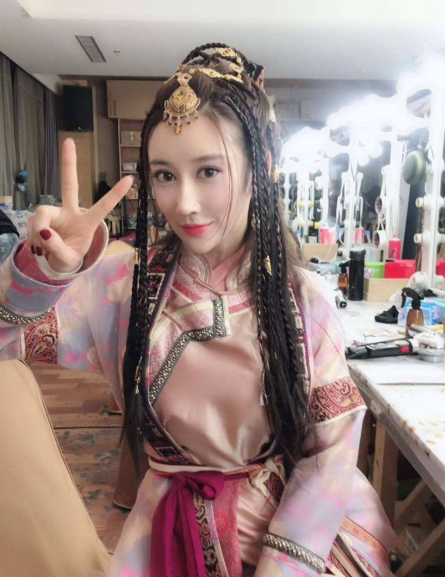 有种"傲人"叫《倚天屠龙记》的"韩姬",当看到她