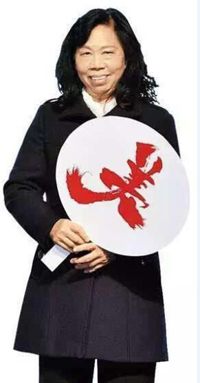 『张美娥』她原是个油漆工, 因长得丑被周星驰发掘, 61岁成为“星女郎”!