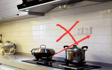 「」老公花了100块钱把家里插座装成这样的,再也不用拔插头了,真是太机智了!