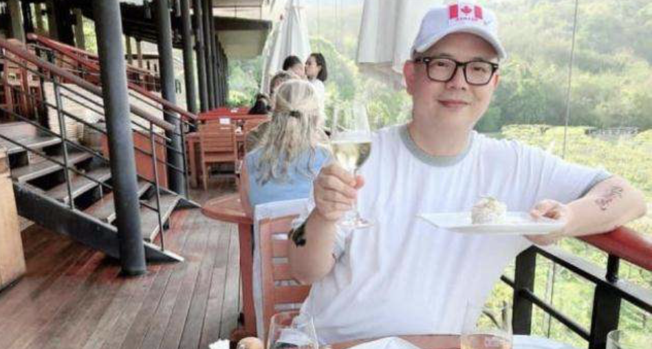 许冠杰|谜一样的歌手！许冠杰“接班人”李建达近况曝光，移居泰国保命