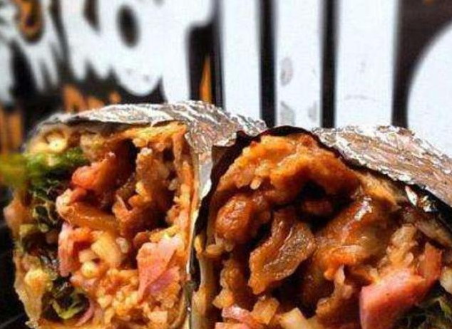 「减脂」年轻夫妻将这种小吃卖到了美国，15元一碗，老外们削尖脑袋抢购