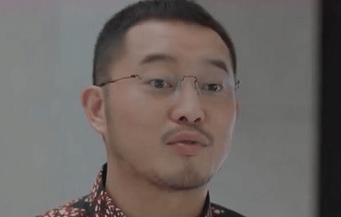 吴京|学吴京“砸全部家当”拍电影，只落得0.002亿票房，如今沦为网红谋生