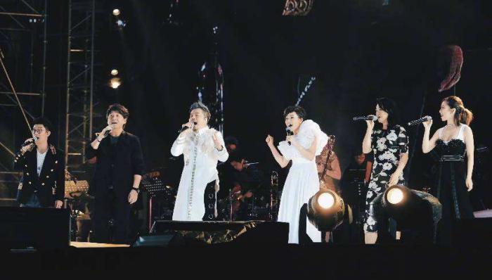 演唱会|“奋不顾身”登鸟巢开唱结果悲催:演唱会亏千万,与老婆“哭成一团”!