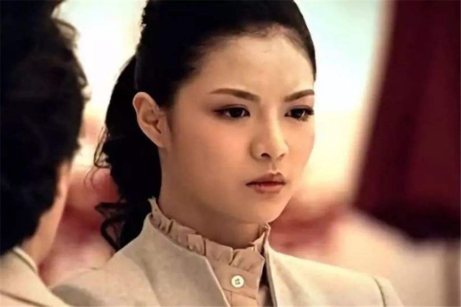 [钟楚曦]钟楚曦外籍男友曝光，颜值不输前任李现，真“帅哥收割机”无疑