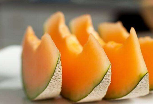 胰腺癌：公认夏天“最解暑”的5种水果，橙子上榜，图6比西瓜还解暑！