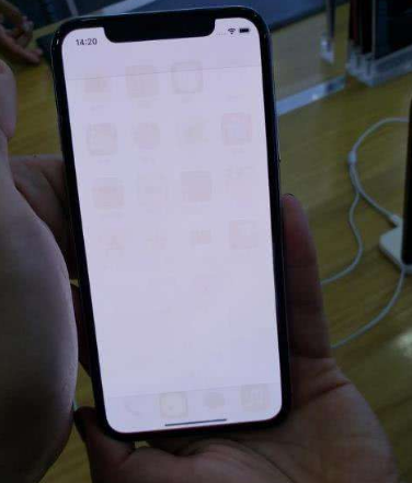 「液晶显示器」LCD和OLED屏幕到底哪个好？