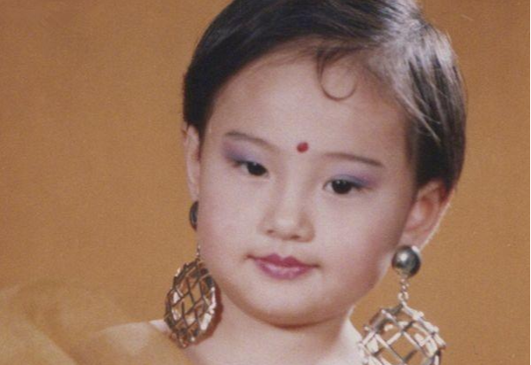 「迪丽热巴」郑爽的4岁，杨颖的4岁，杨幂的4岁，看到迪丽热巴：我能抱走吗！