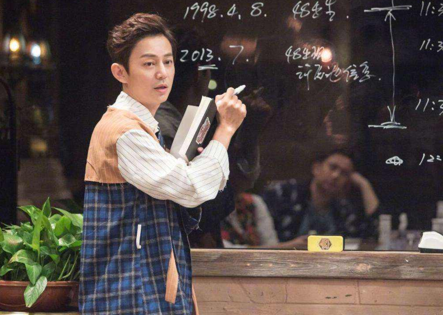 娱乐圈:娱乐圈谁都黑不了的四大明星,只有一位女星上榜,你猜到是谁了吗