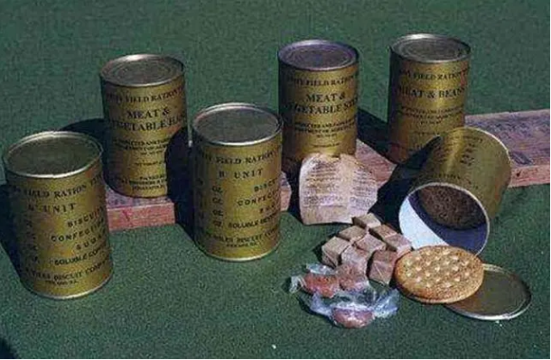 日军|河北农民下地干活，无意间挖出日军废弃木箱，打开后无不动容！