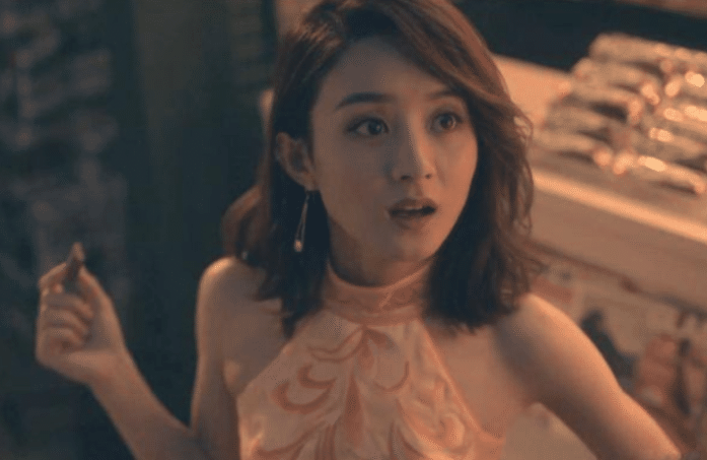 德芙|同是“德芙”代言人：前三位普通，只有她拍出了吃不起的感觉！