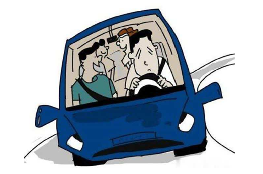 |女领导蹭车半年不摊油费,拒载后收到消息,员工:发错了吧