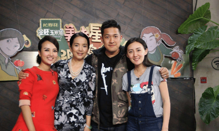 「张丰毅」张丰毅吕丽萍联手，5年都没把儿媳捧红，没想到被靳东的一部剧带火了