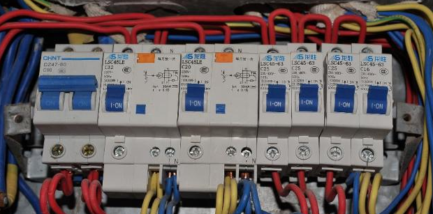 |家装布线所有卧室插座用一个回路吗？今天才知道，还好不算晚！