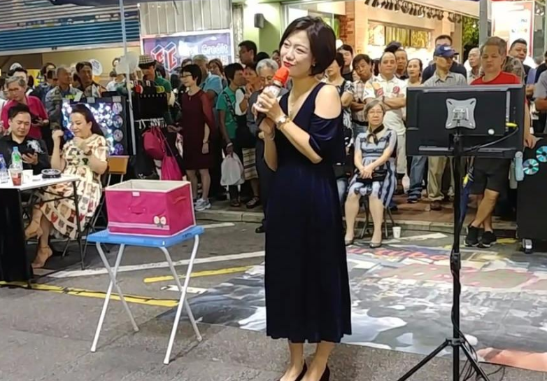 星光大道|她是《星光大道》最惨冠军，出道就登上春晚，才红1年就沦落街头
