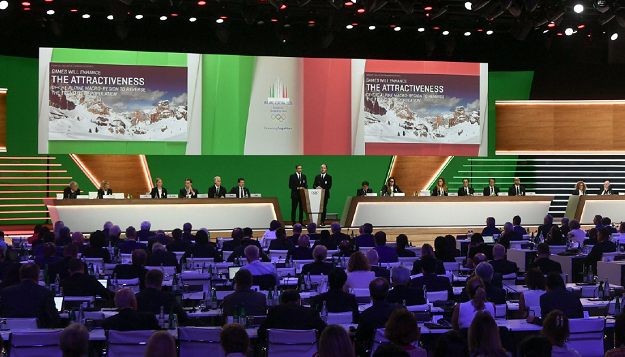 【】重磅！曝米兰城有三名球员确诊新冠，意甲想要重启真的难了