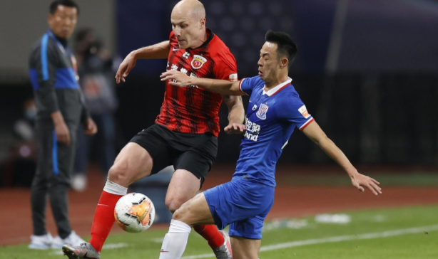 王燊超|上港0-0闷平申花！王燊超和傅欢失良机，颜骏凌和赵明剑伤退
