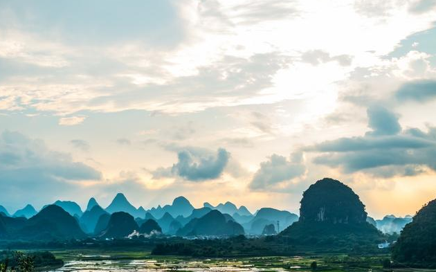 「生肖」5月下旬赚钱赚到手抽筋，钞票如雨下，富贵找上门，腰缠万贯3生肖
