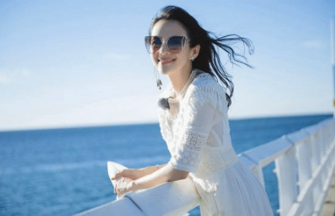 [章子怡]章子怡17岁时有多撩人？大学时期旧照曝光，这才是真正的“玉女”