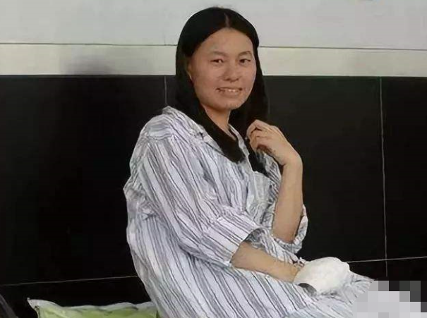 陈乔恩|北大才女张培祥去世，学校破例为其在八宝山办葬礼，撒贝宁致悼词