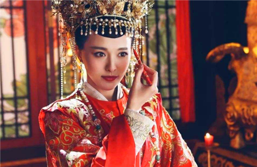 朱元璋|山东出土5岁小女孩墓,双手戴11枚金戒指,身份确认后,专家怒骂